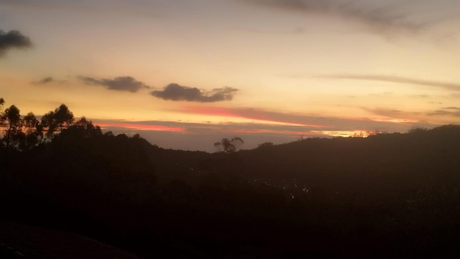 Campos De Elohim Holiday home Zipacon